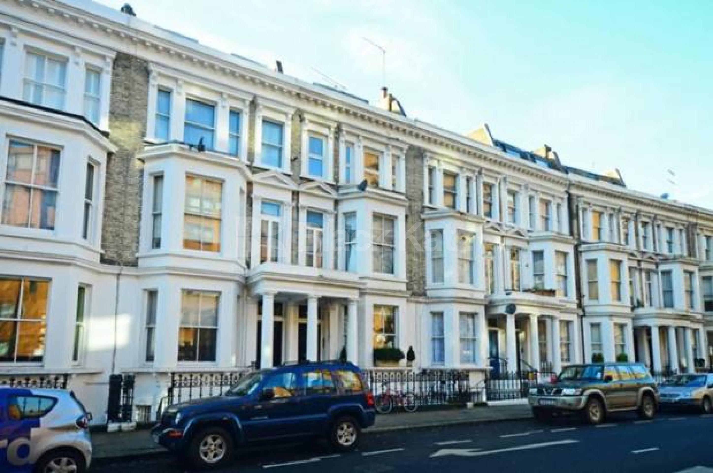 			NEW INSTRUCTION, Studio Apartment, 1 bath, 1 reception Studio			 Edith Grove, Chelsea SW10